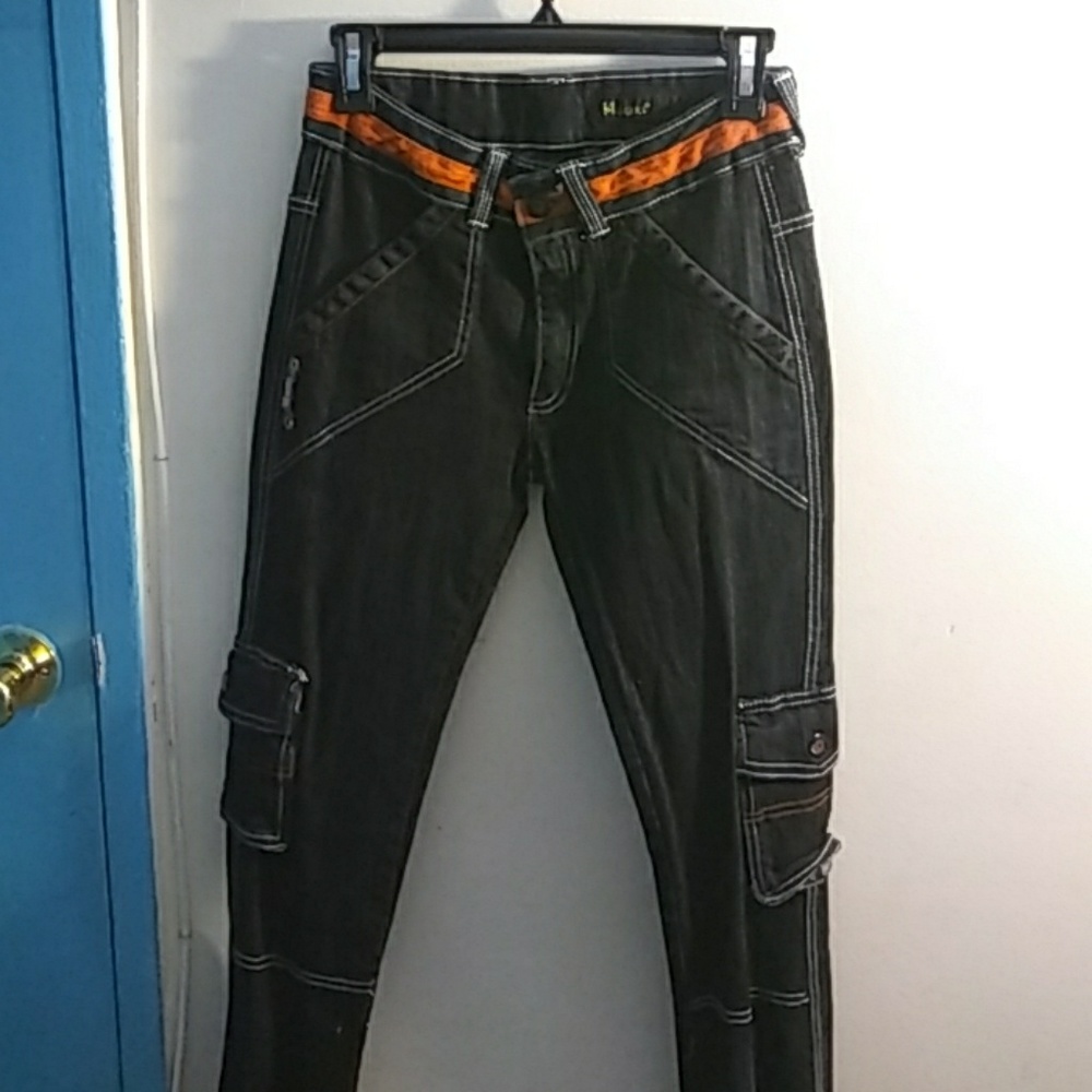Black akdmks jeans with 4 pockets.